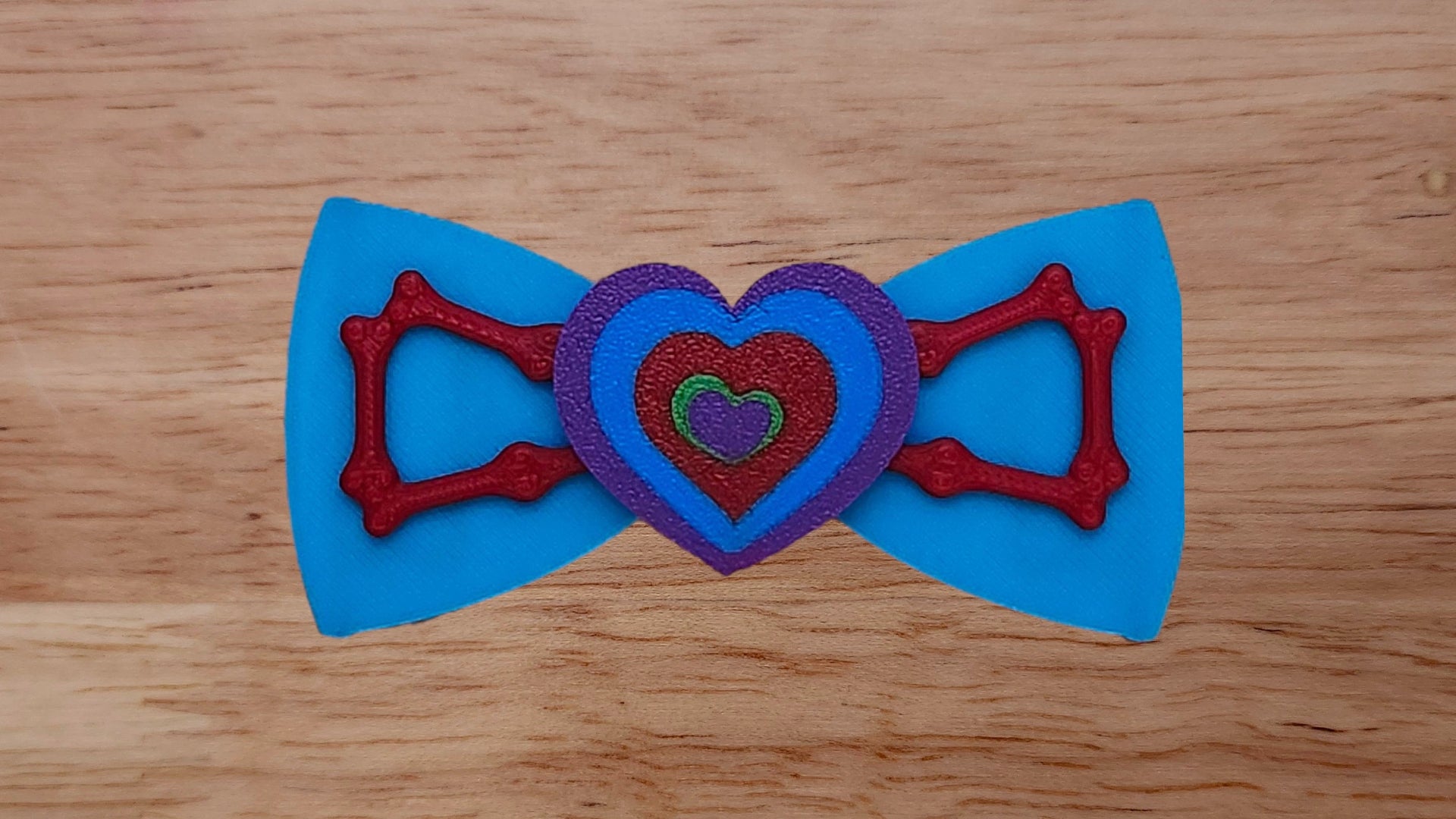 Fancy Heart with Bones Brim and Solid Back