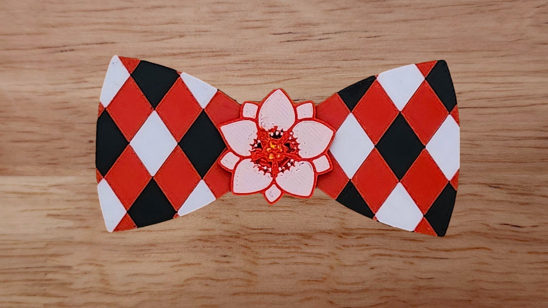 Lotus Flat Base with Harlequin Back