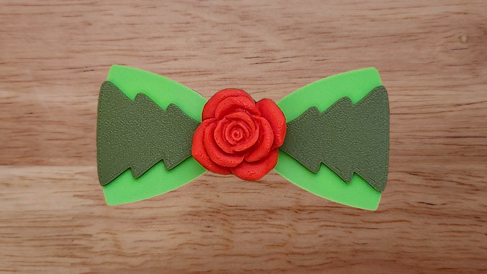 Rose Base with Tree/Christmas Tree Brim and Solid Back