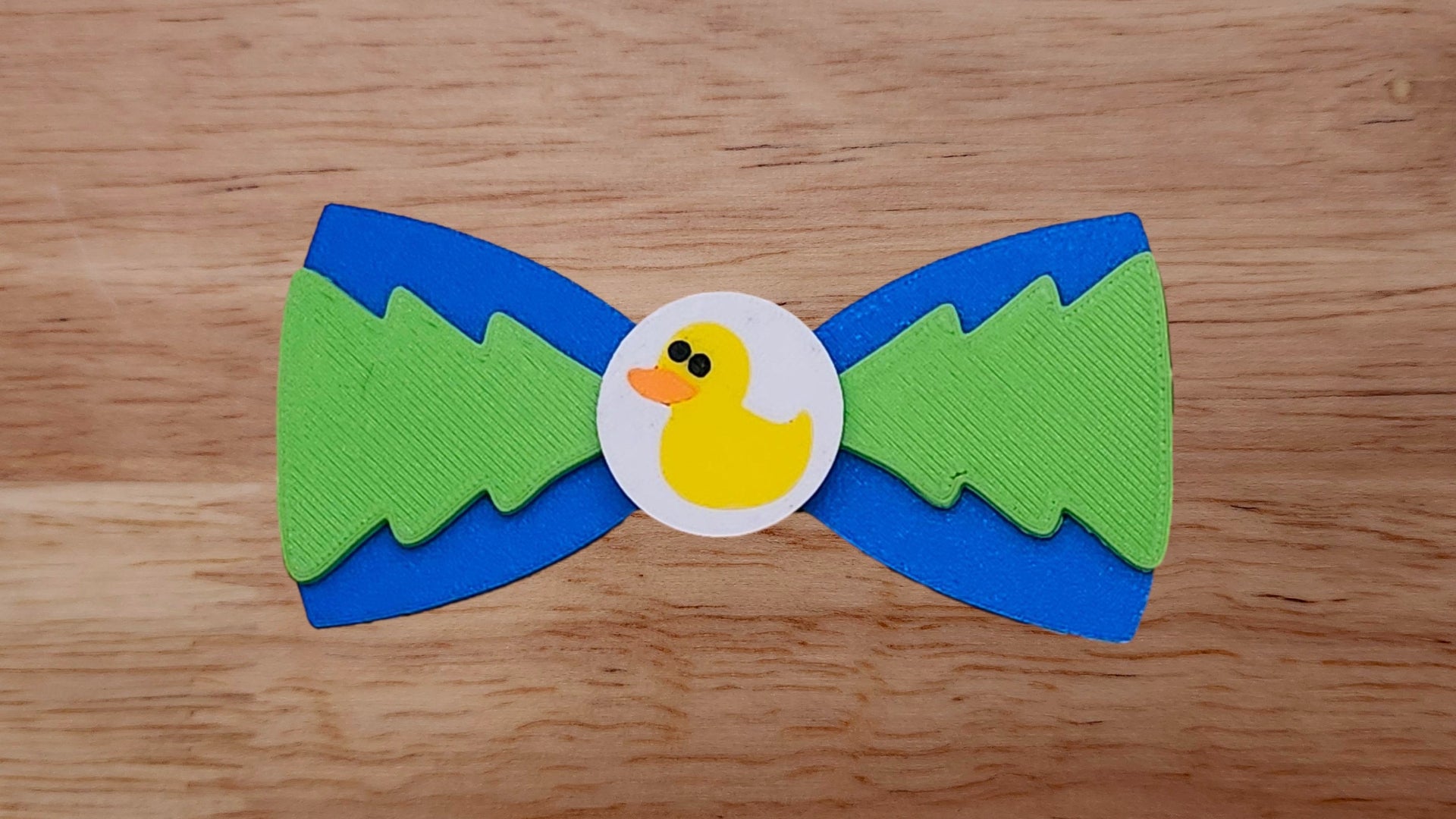 Rubber Duck Base with Tree/Christmas Tree Brim and Solid Back