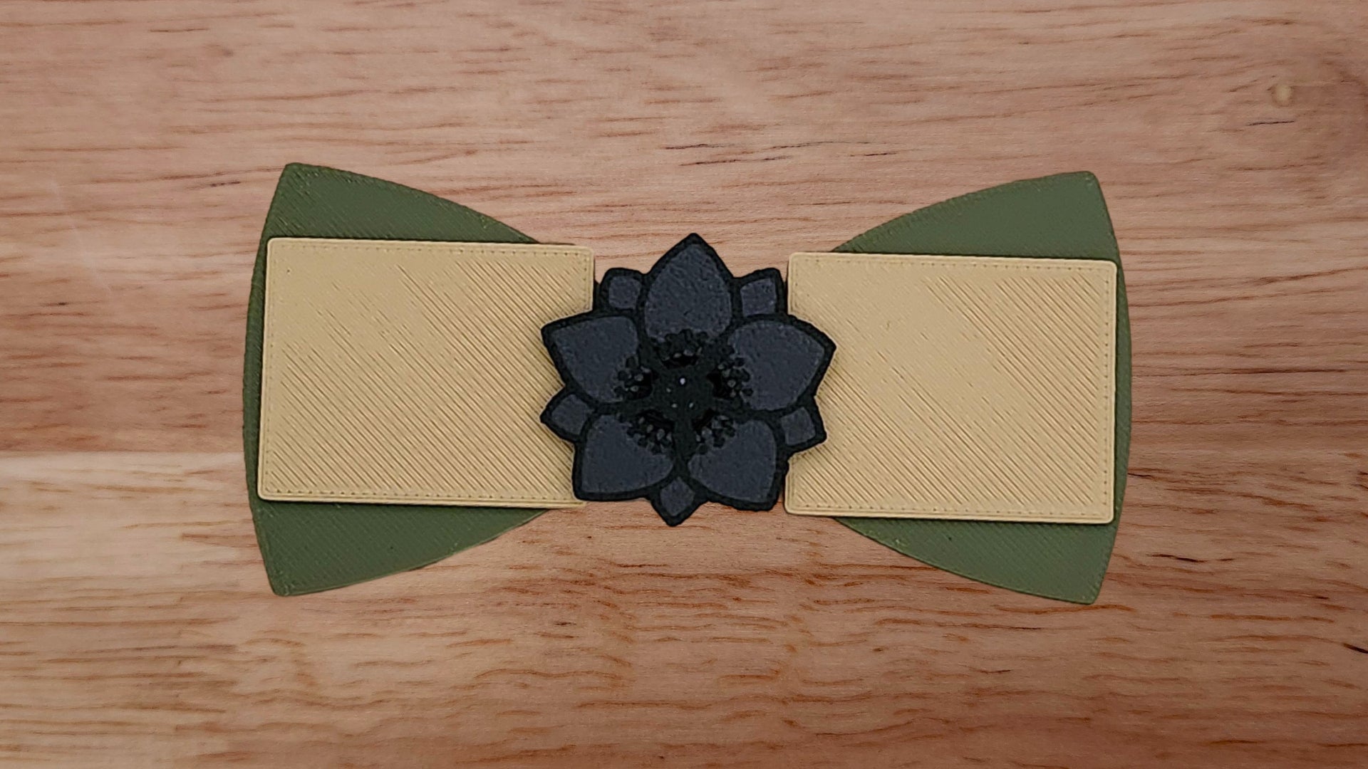 Lotus Flat Base with Graham Cracker/Rectangle Brim and Solid Back