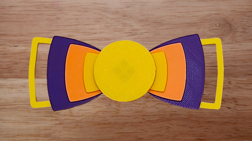Bespoke It Yourself/Solid Circle Base with Bow Tie Shaped Edge Brim Small and Bow Tie Stack Brim