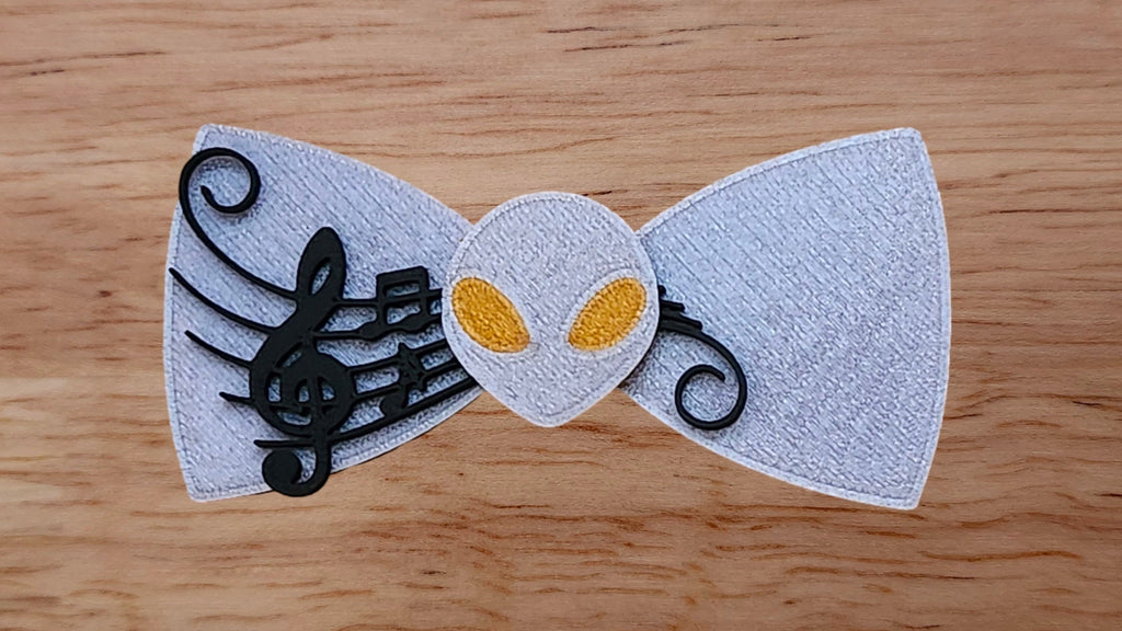 Alien Head Base with Sheet Music Brim and Solid Back