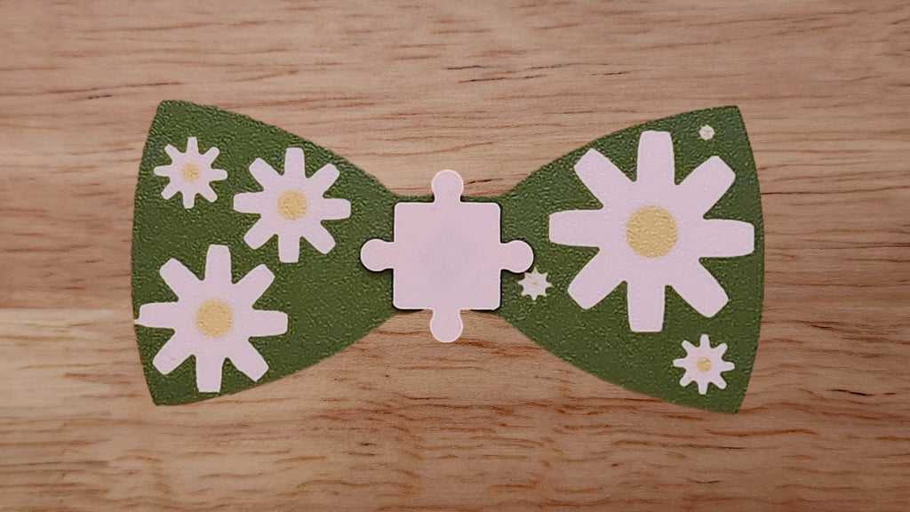 Puzzle Piece Base with Simple Flower Back
