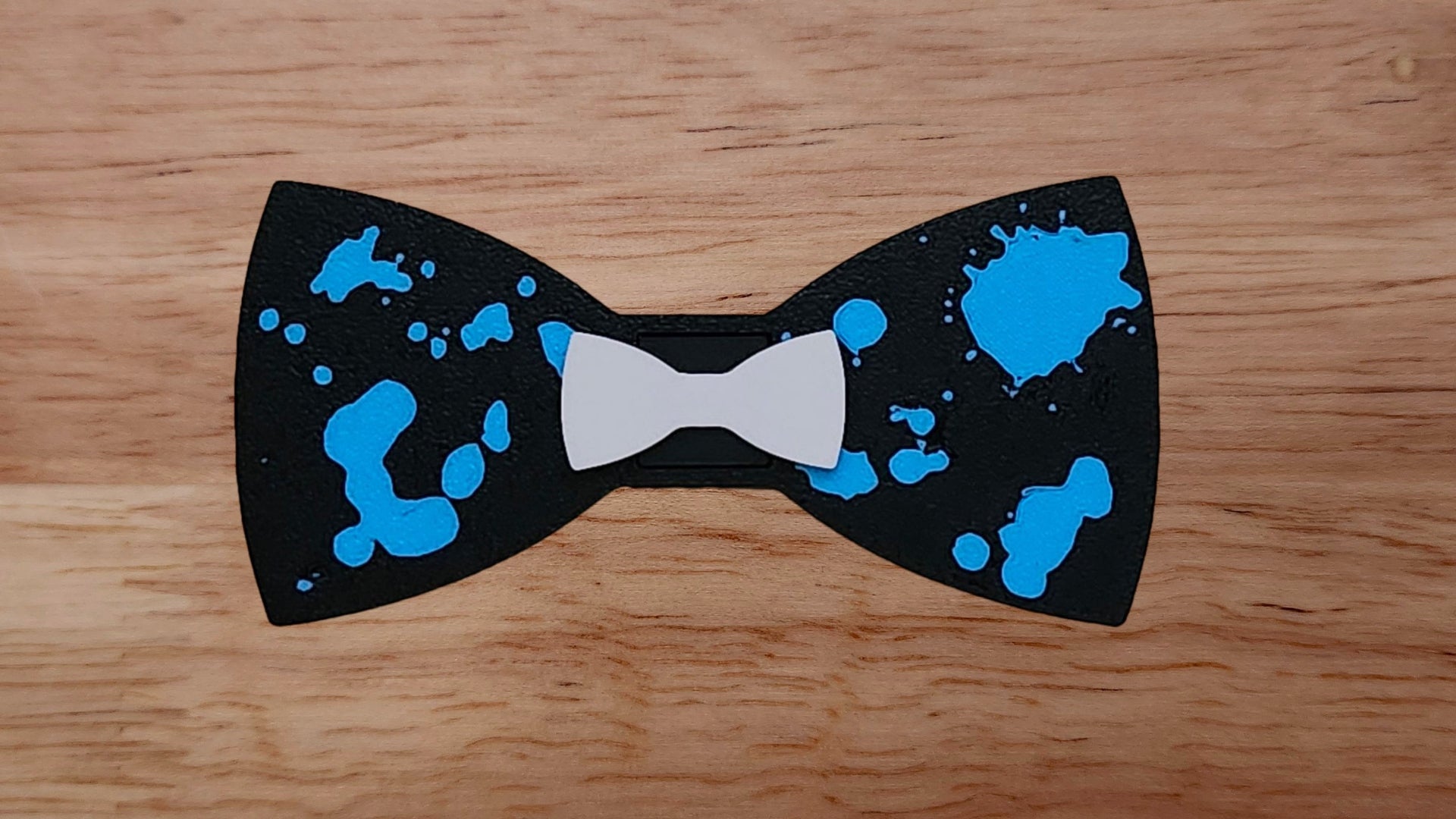 Mini Bow Tie Base with Splatter Back