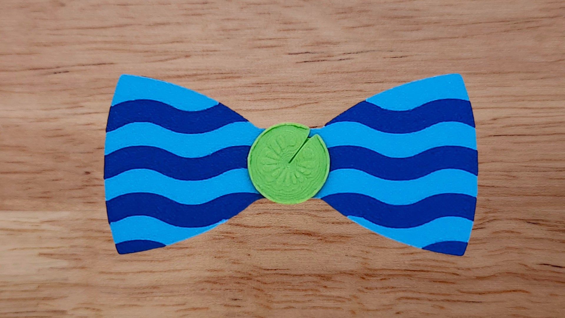 Lily Pad Base with Wave Back