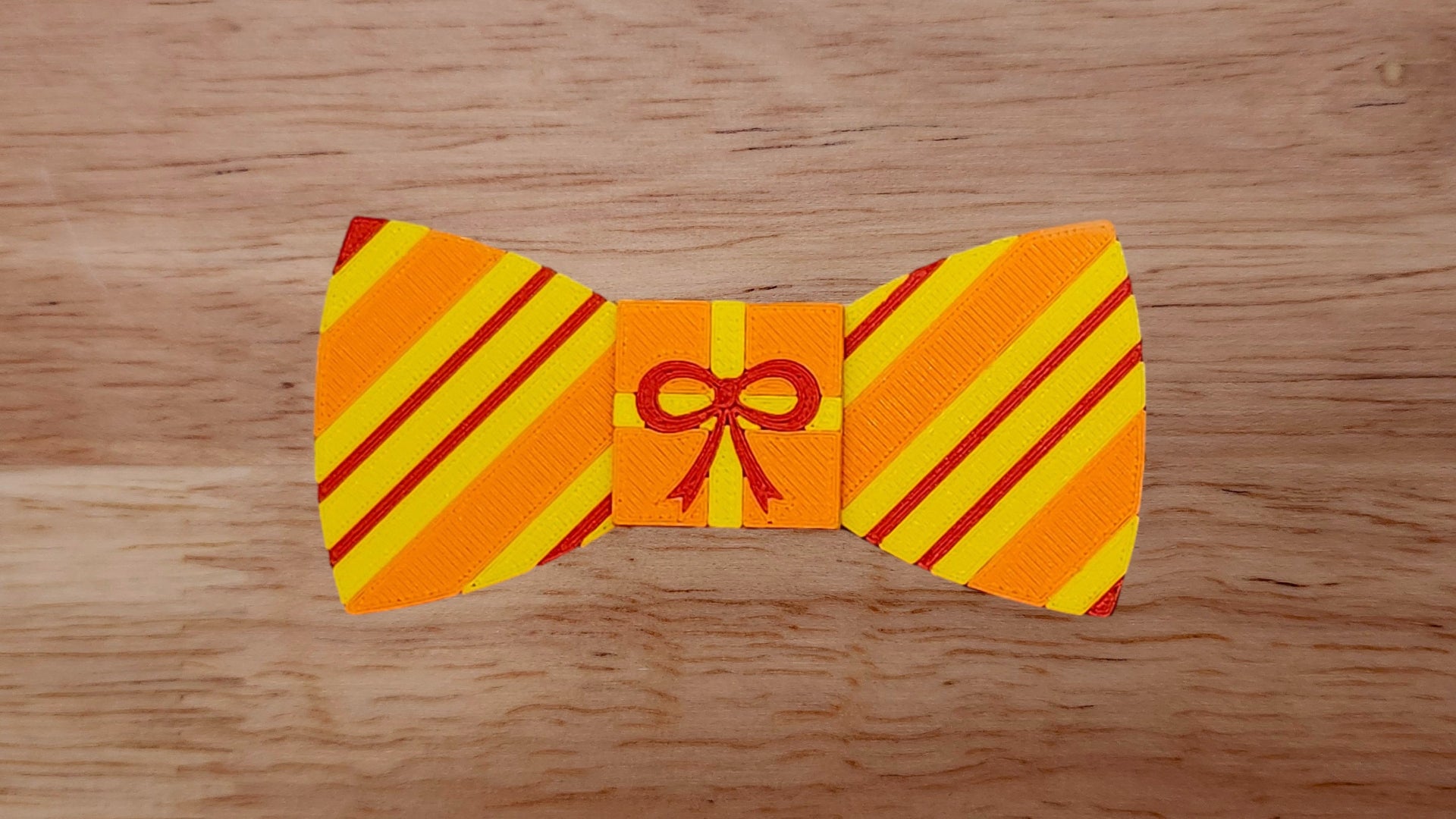 Gift Base with Wrapping Paper Back