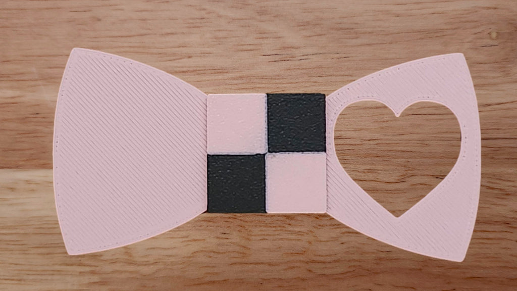 2 Tone Check Print Base with Heart Hole Brim