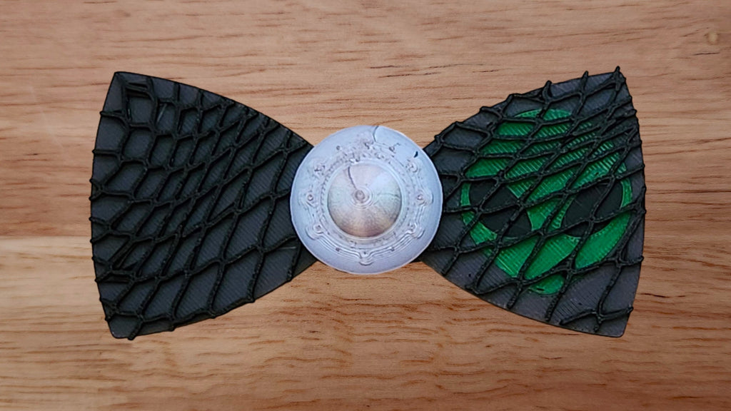 Spaceship/UFO Base with Net Brim and Alien Head Back