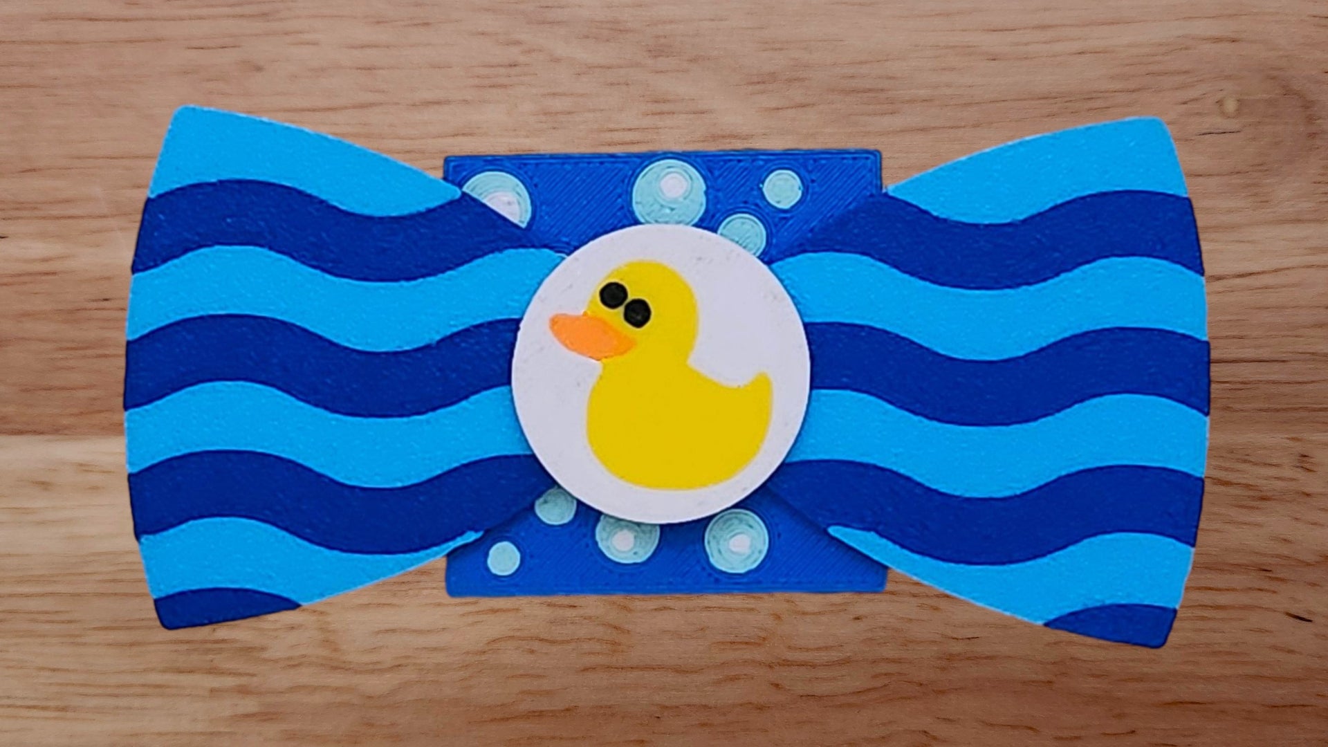 Rubber Duck Base with Bubbles Brim and Wave Back