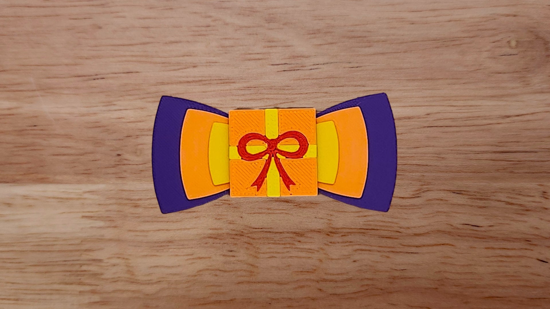 Gift Base with Bow Tie Stack Brim
