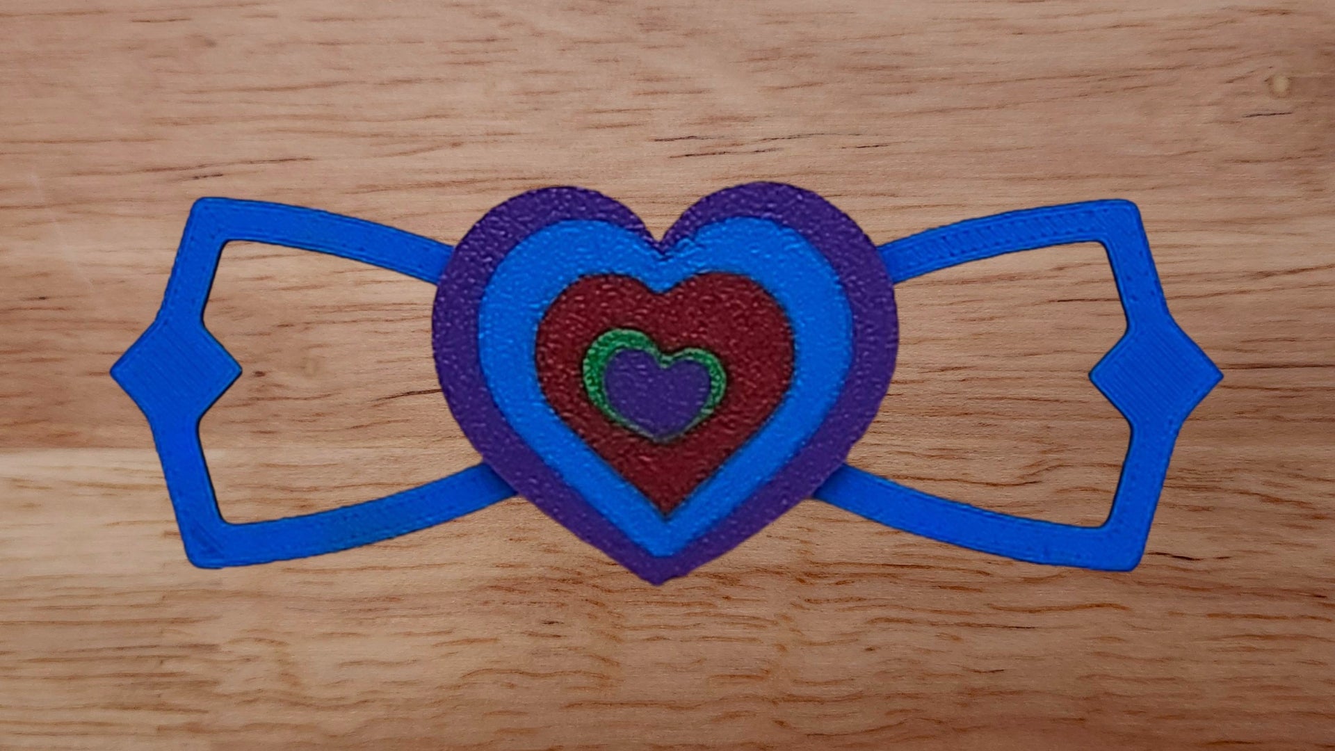 Fancy Heart Base with Diamond Edge Brim