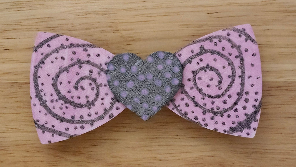 Bespoke It Yourself/Solid White Heart Base Set decorated to show options. 