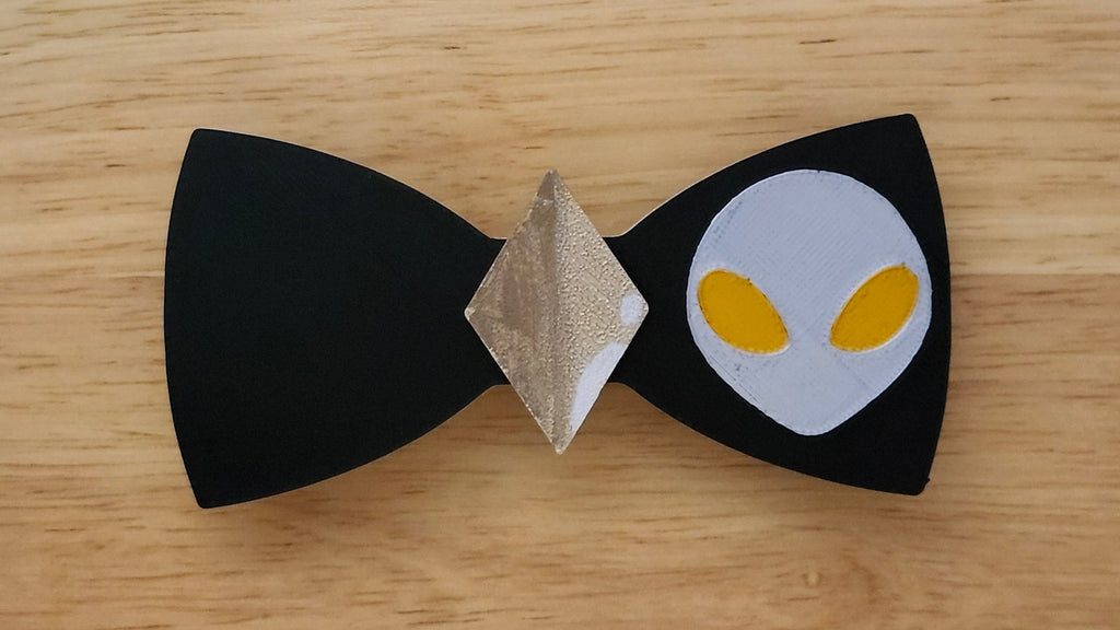 Bespoke It Yourself/Solid Diamond Base (custom colored) and Alien Head Back