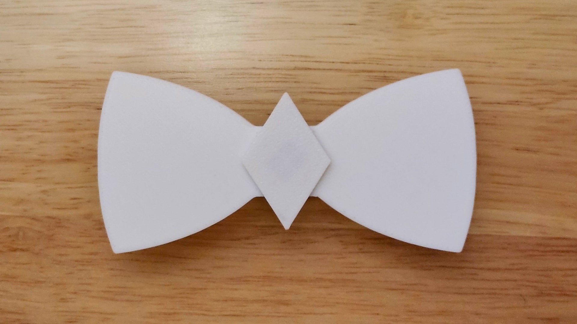 Bespoke It Yourself/Solid White Diamond Base Set undecorated, pieces shown assembled
