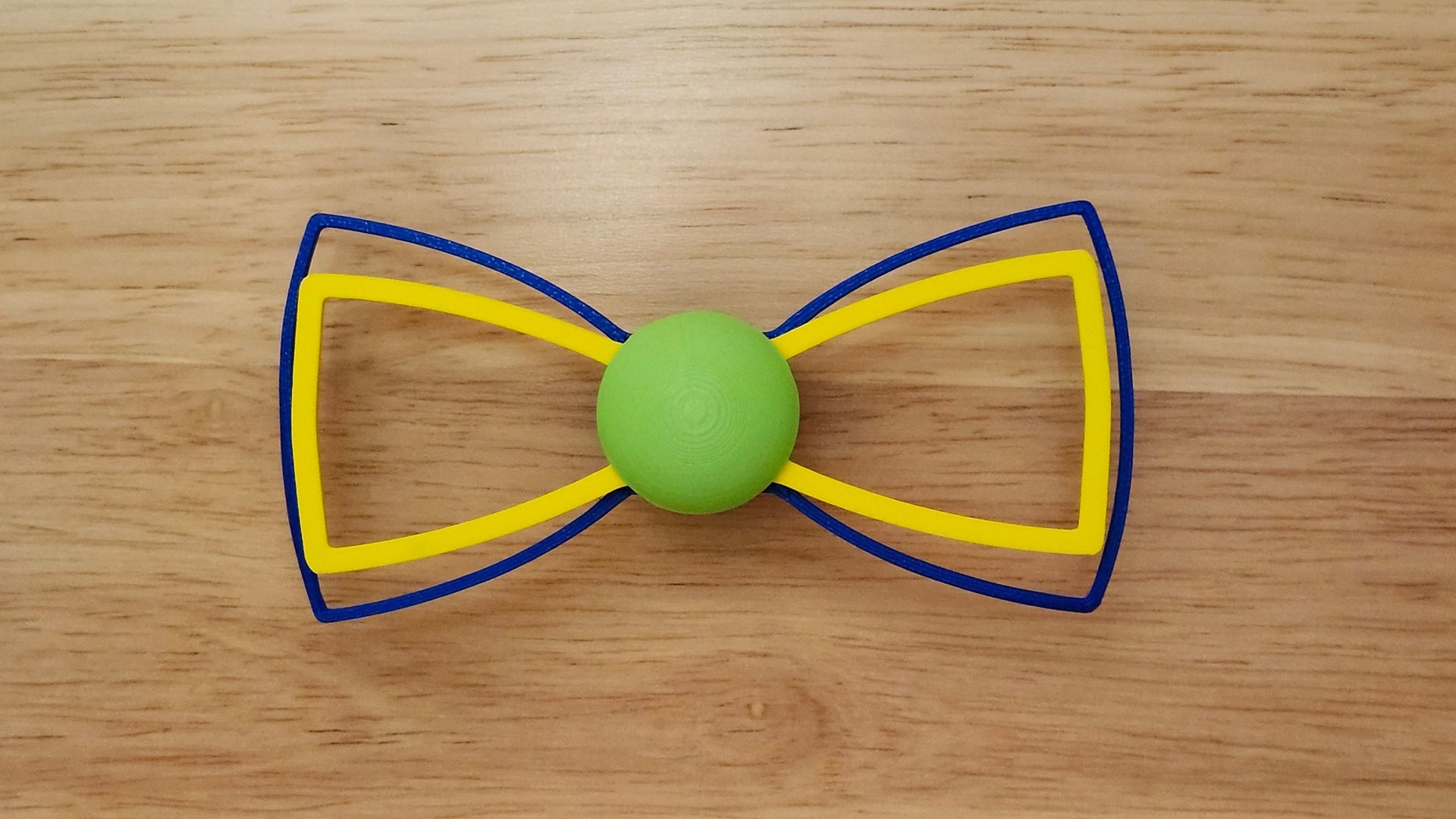 Bespoke It Yourself/Solid Round Base with Bow Tie Shaped Edge Brim Small and Bow Tie Shaped Edge Brim 