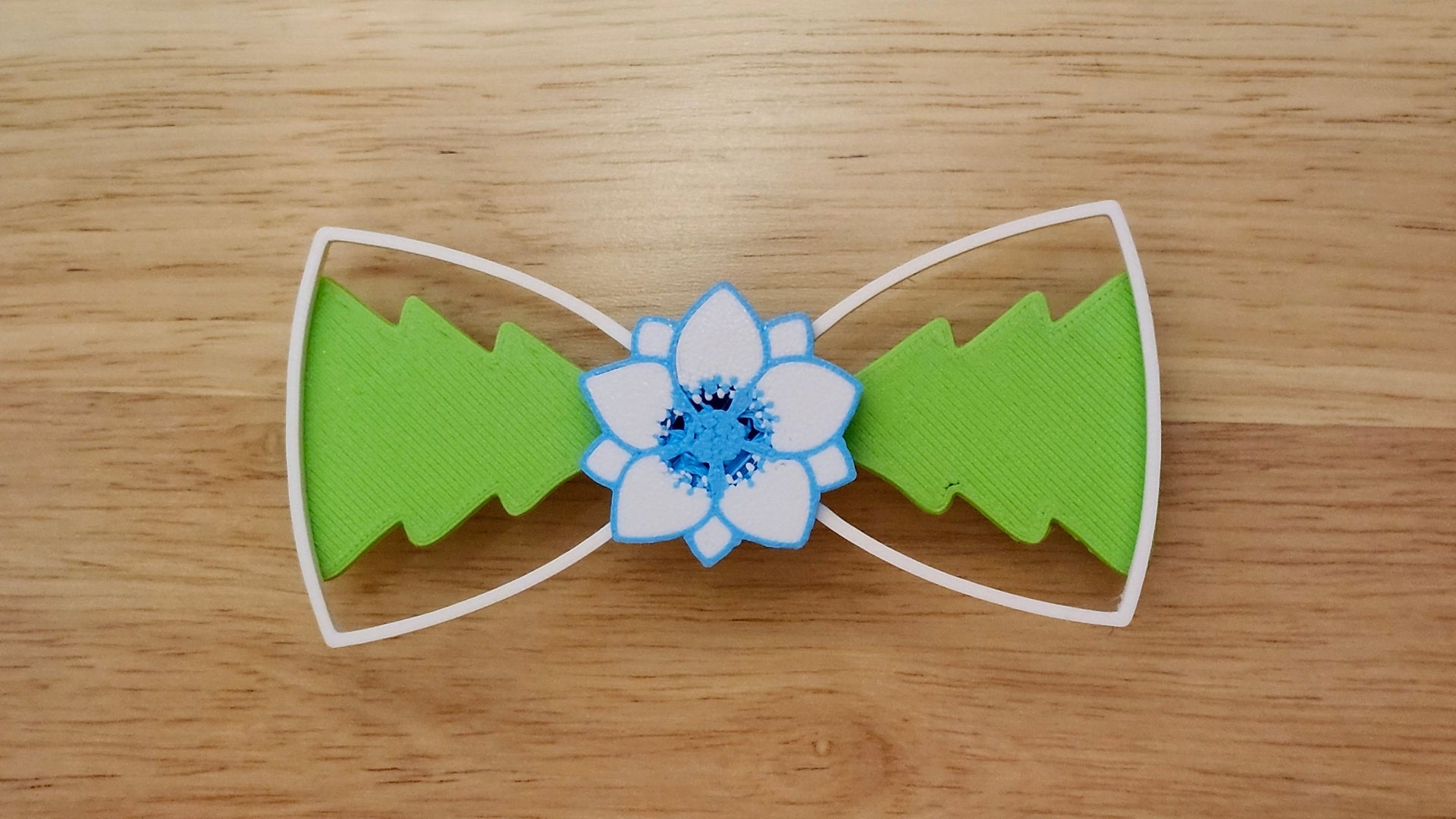 Lotus Flat Base with Tree/Christmas Tree Brim and Bow Tie Shaped Edge Brim