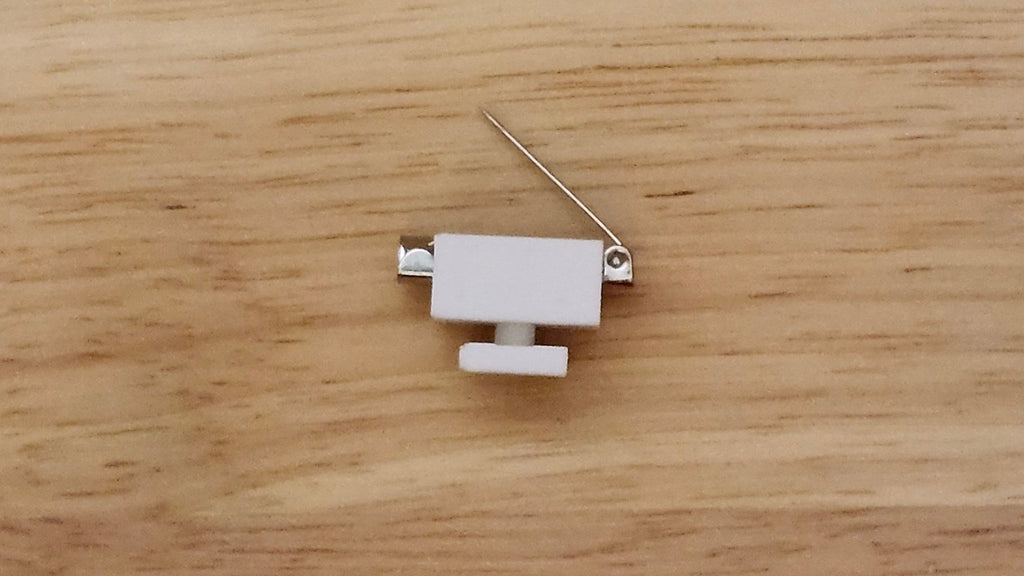 No Top Button Adapter With Pin Top View