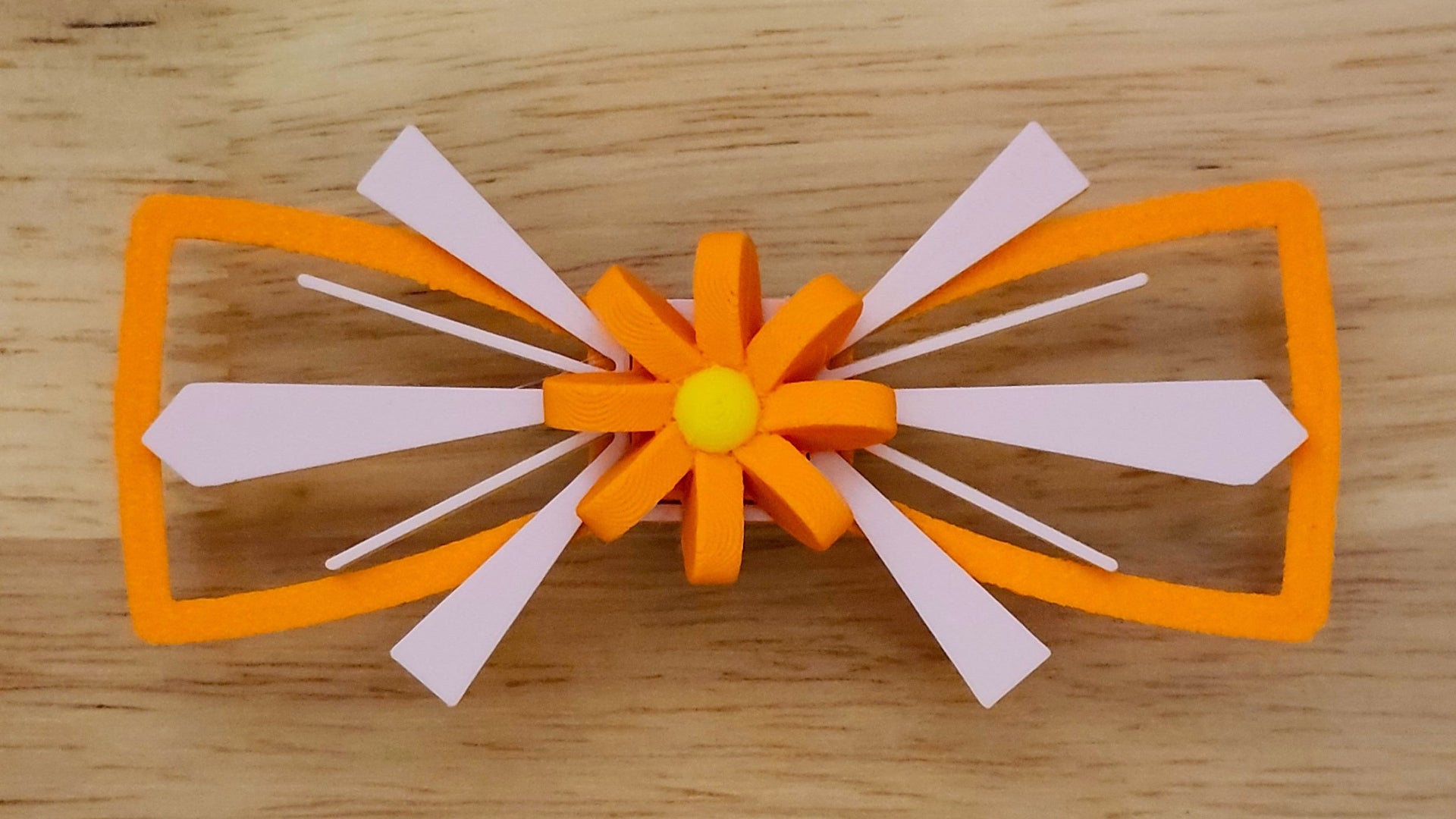Simple 3D Flower Base with Light Beam Brim and Bow Tie Shaped Edge Brim Small