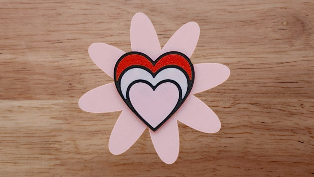 Three Heart Base with Flower Petal Brim Large