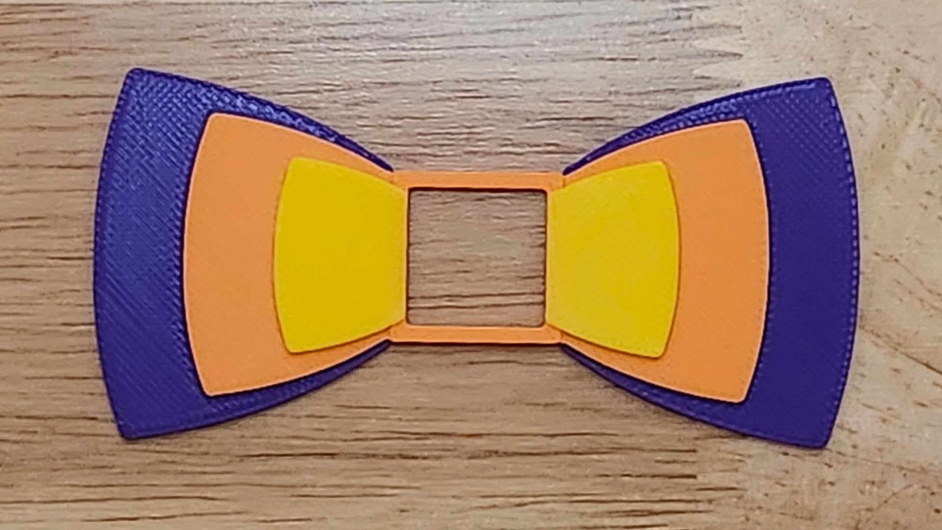 Bow Tie Stack Brim