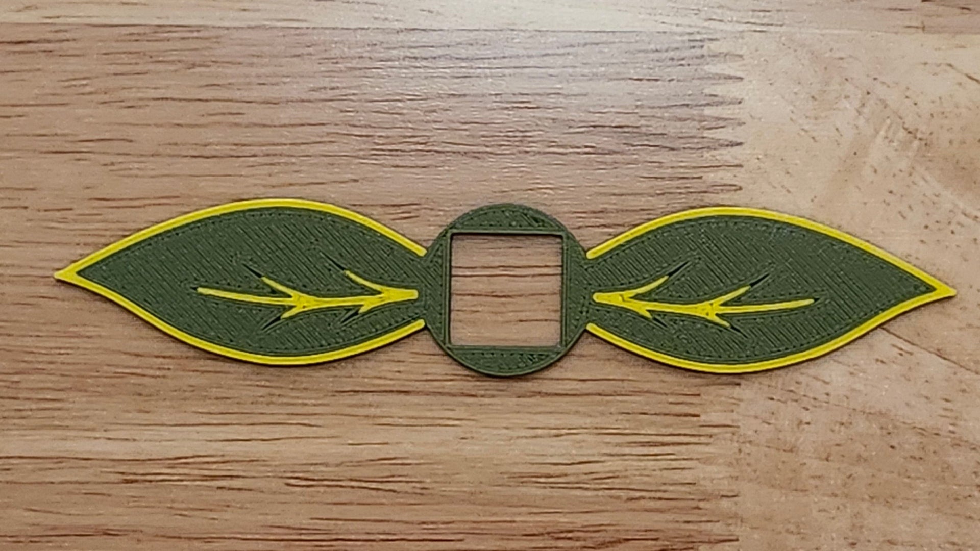 Two Leaves Brim